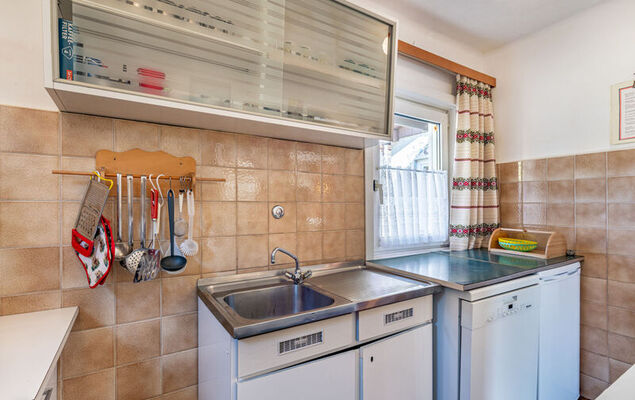 Elisabeth - Photo 16